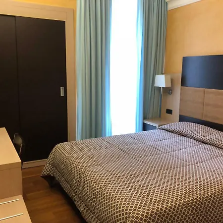 Enrichetta 3*