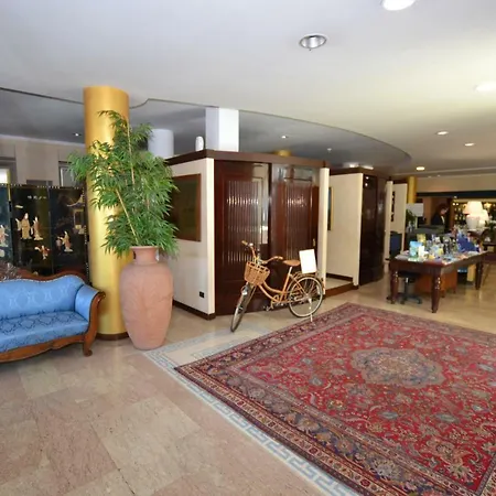 Enrichetta 3*